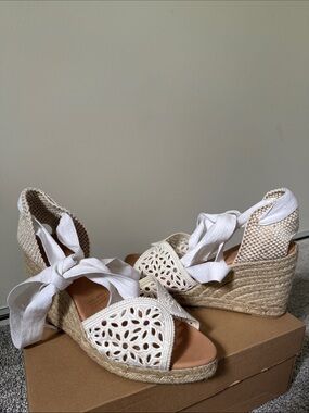 White Wedge Sandals with Tie